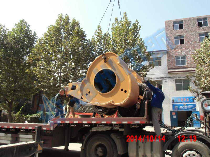 湖南華坪縣沖擊壓路機(jī)施工視頻
